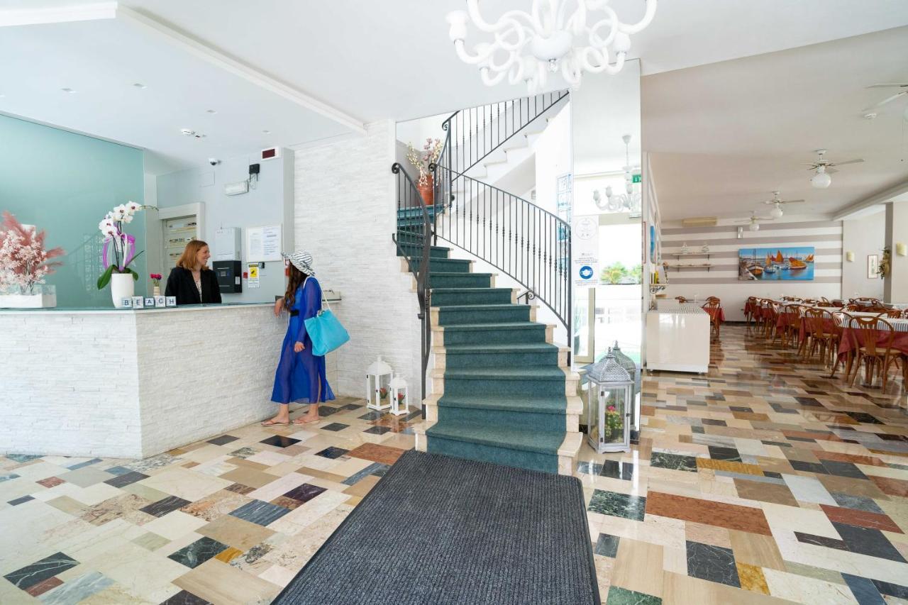 קאטוליקה Hotel Puppi מראה חיצוני תמונה